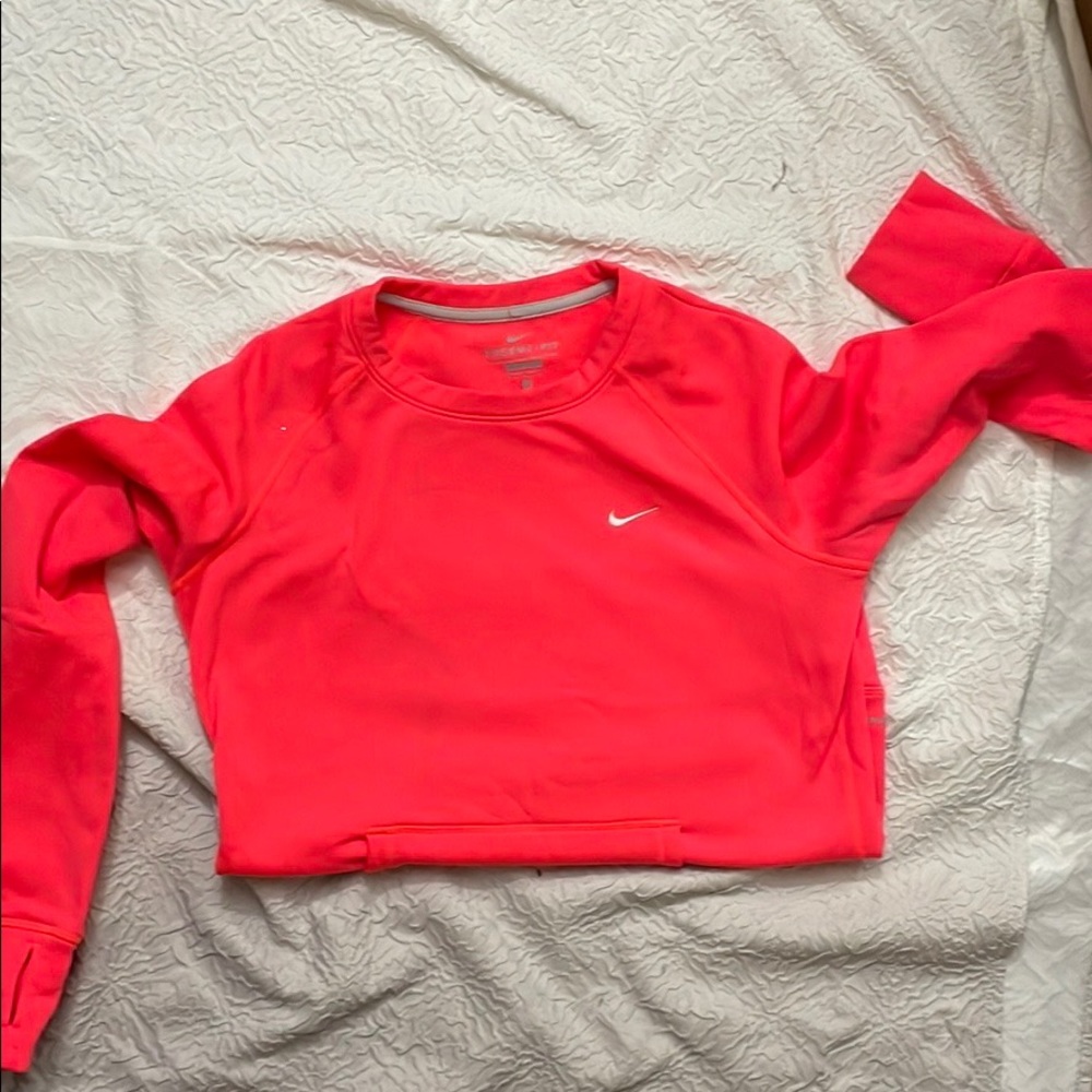 Nike therma-fit sweatshirt